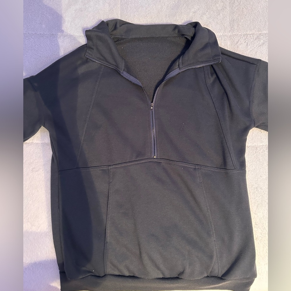 Dark grey quarterzip